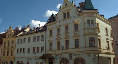Hotel Bílý Kůň<br/>Loket
